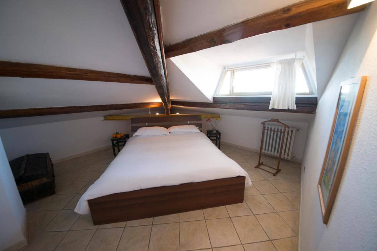 Villa Liberty อูร์บีโน ภายนอก รูปภาพ